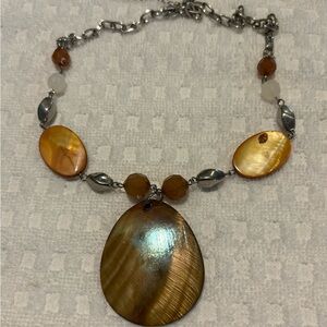 Elegant Shell Pendant Necklace